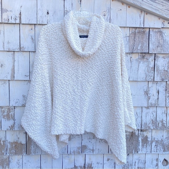 Romeo + Juliet Couture Bouclé Popcorn Cowl Neck Overside Poncho Sweater - Picture 5 of 5